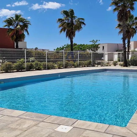 Superbe Avec Piscine En Résidence à - Fr-1-472-151 * Sète